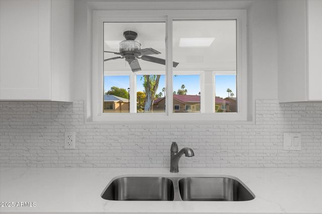 625 LEISURE WORLD --, Mesa, AZ 85206