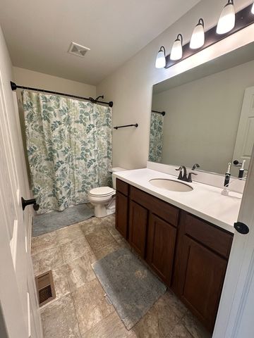 2732 Woodworth Avenue, Woodstock, IL 60098