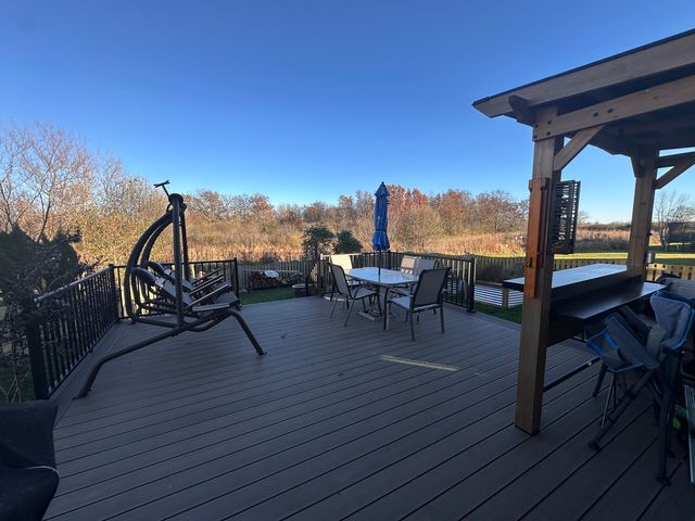 2732 Woodworth Avenue, Woodstock, IL 60098