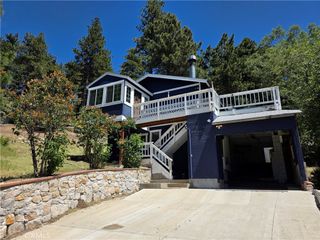 31510 Valley Ridge Drive, Running Springs, CA 92382