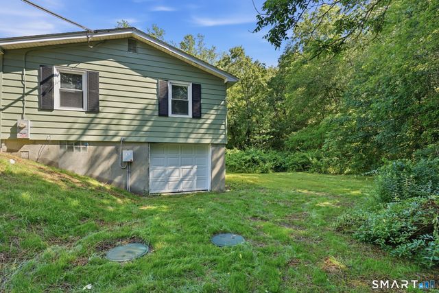 16 Tunnel Hill Court, Lisbon, CT 06351