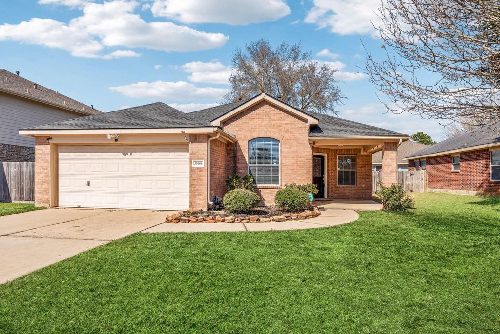 30106 Saw Oaks Drive, Magnolia, TX 77355