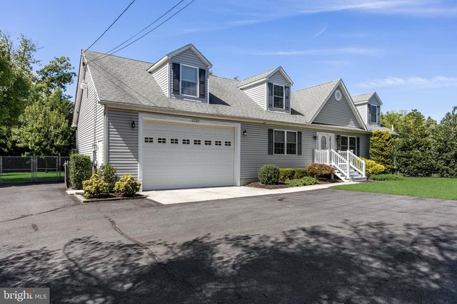 1220 W ATLANTIC AVE, Blackwood, NJ 08012