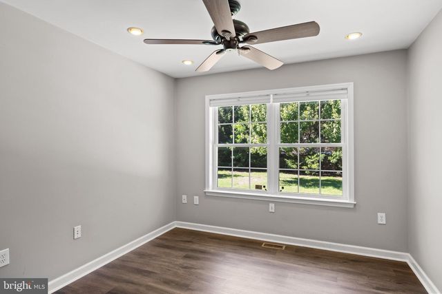 1220 W ATLANTIC AVE, Blackwood, NJ 08012