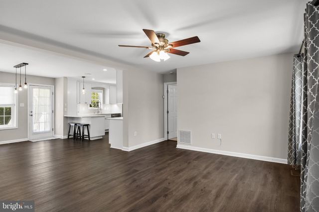 1220 W ATLANTIC AVE, Blackwood, NJ 08012