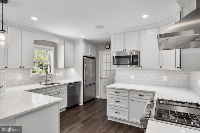 1220 W ATLANTIC AVE, Blackwood, NJ 08012