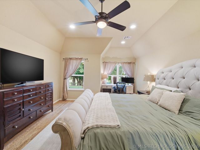 7058 E 127th Street S, Bixby, OK 74008
