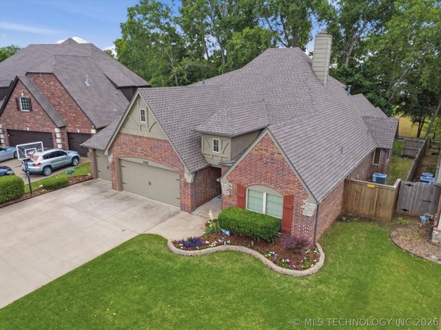 7058 E 127th Street S, Bixby, OK 74008