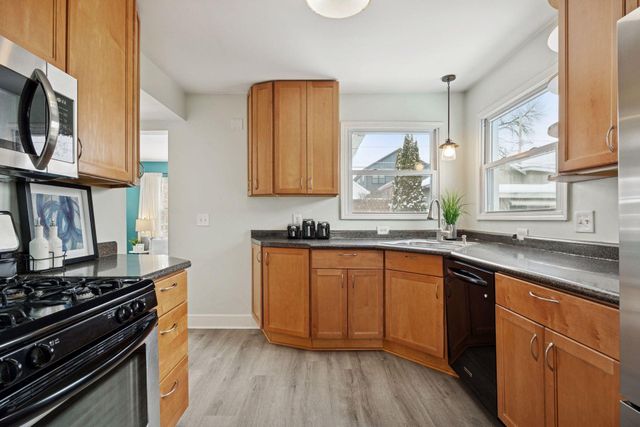 1275 Niles Avenue, Saint Paul, MN 55116