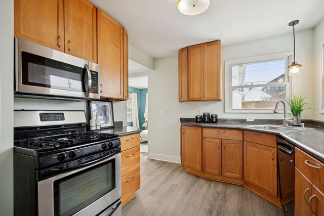 1275 Niles Avenue, Saint Paul, MN 55116