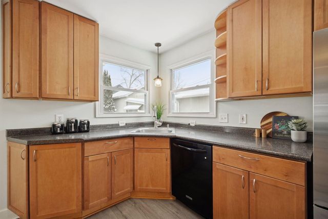 1275 Niles Avenue, Saint Paul, MN 55116