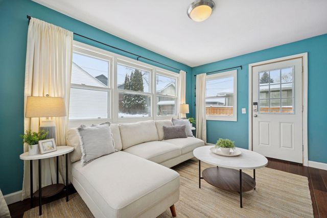 1275 Niles Avenue, Saint Paul, MN 55116