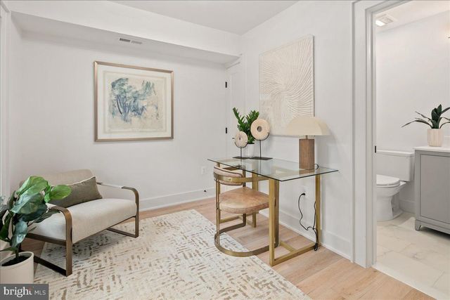 909 N IRVING ST, Arlington, VA 22201