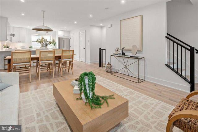 909 N IRVING ST, Arlington, VA 22201