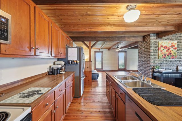 1460 Bonds Mill Road, Lawrenceburg, KY 40342