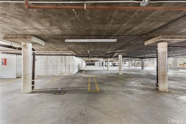 17500 Sherman Way 102, Van Nuys, CA 91406