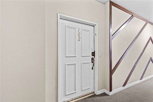 17500 Sherman Way 102, Van Nuys, CA 91406