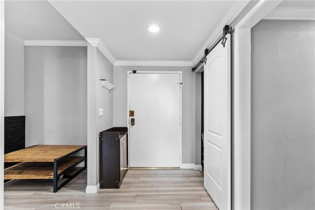 17500 Sherman Way 102, Van Nuys, CA 91406