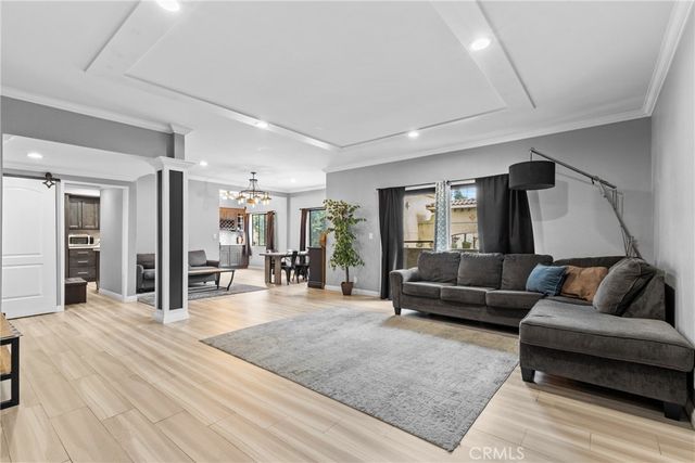 17500 Sherman Way 102, Van Nuys, CA 91406