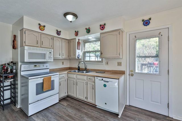 137 Valley View Drive, Southgate, KY 41071