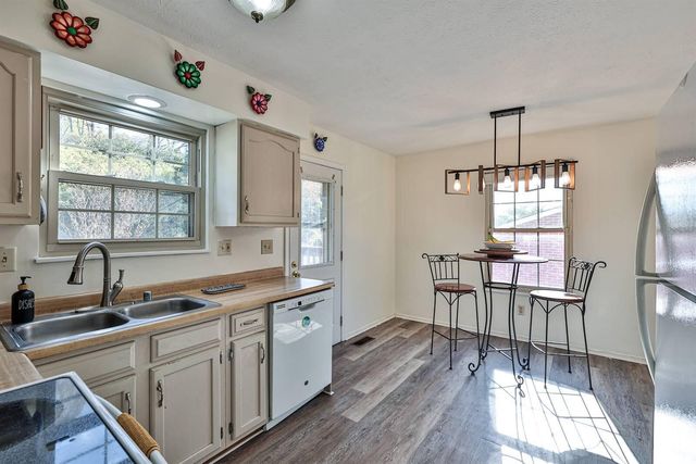 137 Valley View Drive, Southgate, KY 41071