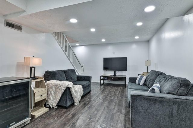 137 Valley View Drive, Southgate, KY 41071