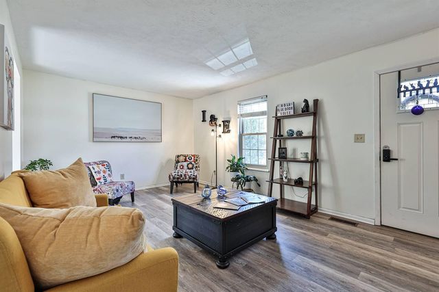 137 Valley View Drive, Southgate, KY 41071