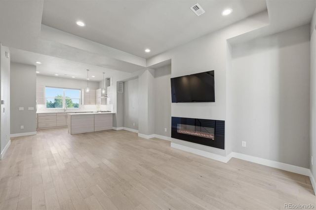 7851 W 51st Avenue B, Arvada, CO 80002