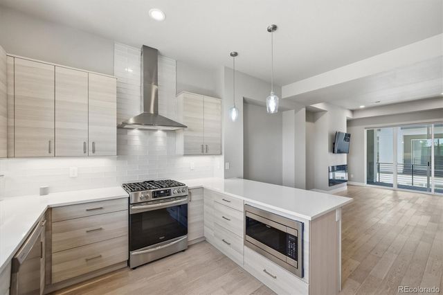 7851 W 51st Avenue B, Arvada, CO 80002