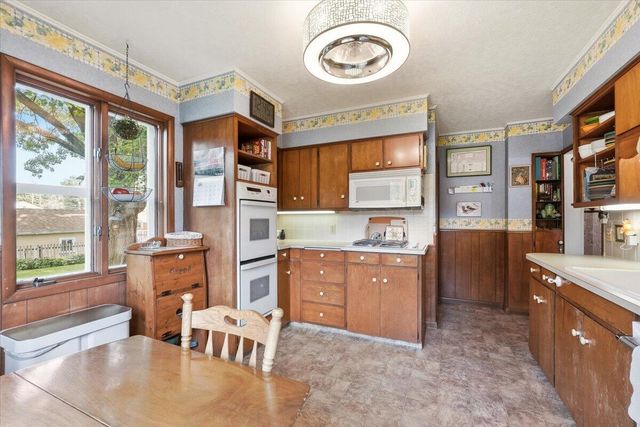 232 JORDAN Street, Council Bluffs, IA 51503