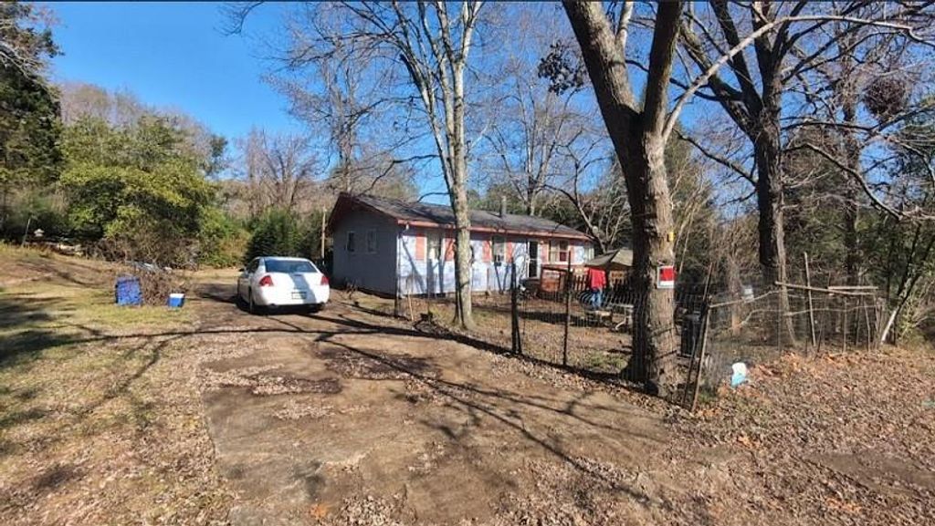 204 Adams Circle SE, Silver Creek, GA 30173