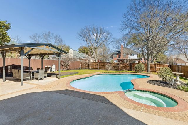 2900 Shadow Oak Court, Flower Mound, TX 75028