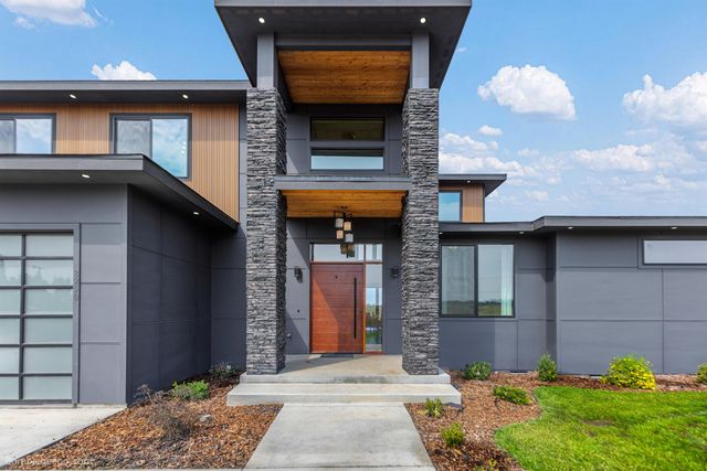 8250 W Mission Rd, Spokane, WA 99224