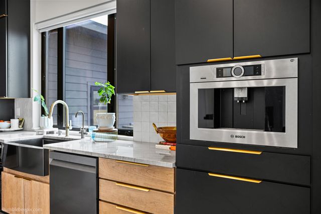 8250 W Mission Rd, Spokane, WA 99224