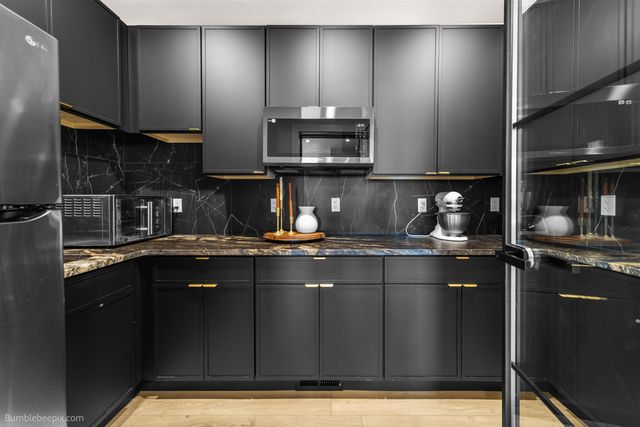 8250 W Mission Rd, Spokane, WA 99224