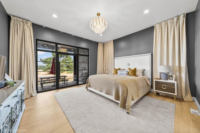 8250 W Mission Rd, Spokane, WA 99224