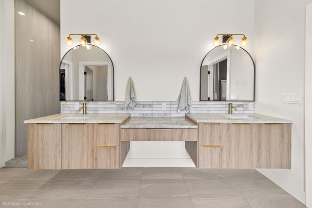 8250 W Mission Rd, Spokane, WA 99224