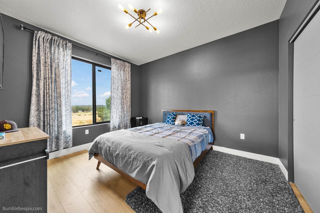 8250 W Mission Rd, Spokane, WA 99224