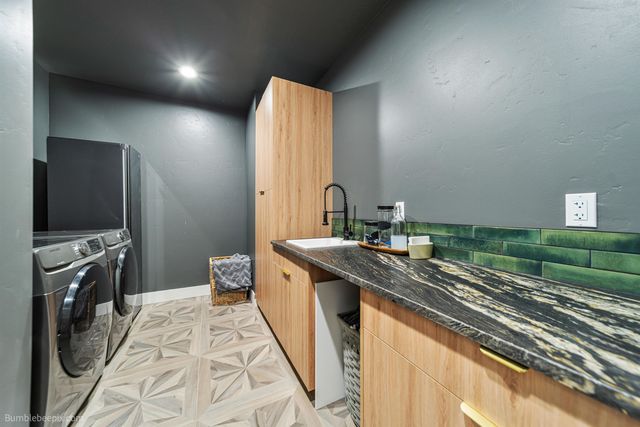 8250 W Mission Rd, Spokane, WA 99224