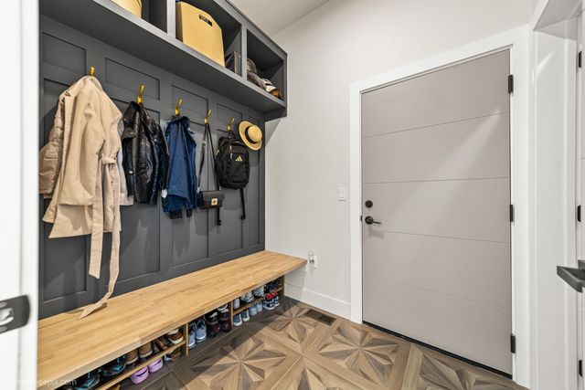 8250 W Mission Rd, Spokane, WA 99224