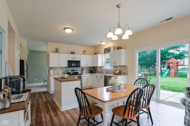 7681 Corsican Circle, Avon, IN 46123