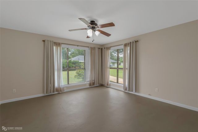 6612 N Club Drive, Shreveport, LA 71107