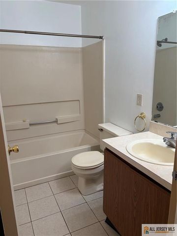 2513 Lighthouse Lane 2513, Sayreville, NJ 08859