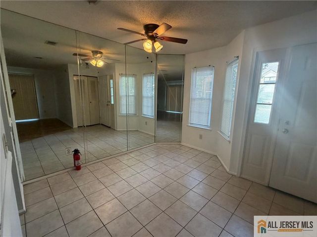 2513 Lighthouse Lane 2513, Sayreville, NJ 08859