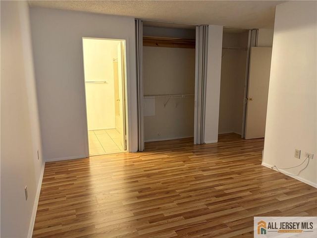 2513 Lighthouse Lane 2513, Sayreville, NJ 08859