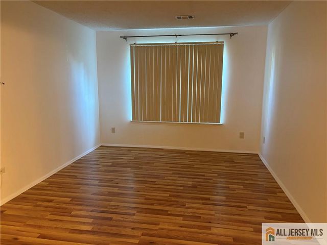 2513 Lighthouse Lane 2513, Sayreville, NJ 08859