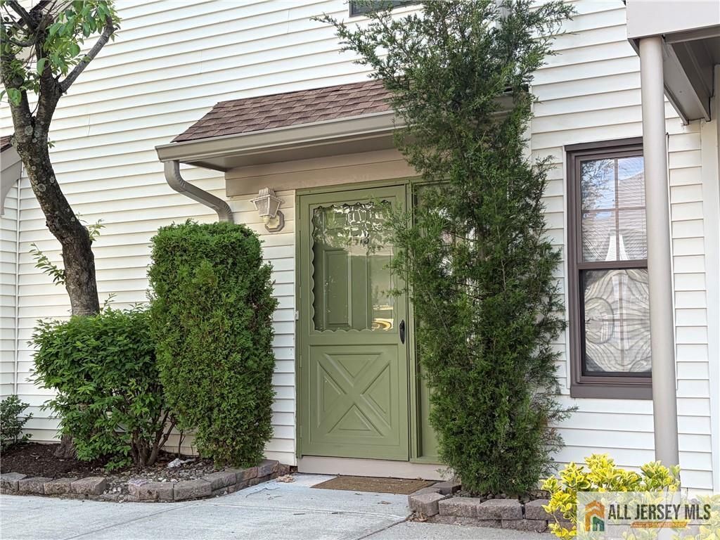2513 Lighthouse Lane 2513, Sayreville, NJ 08859