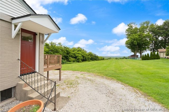 1610 Crestview Drive, New Albany, IN 47150