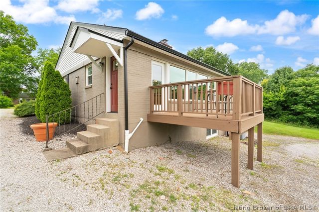 1610 Crestview Drive, New Albany, IN 47150