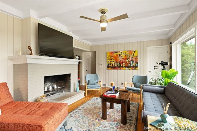 1610 Crestview Drive, New Albany, IN 47150